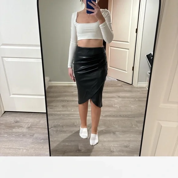 Black Faux Leather Draped Wrap Midi Skirt Size Medium - Picture 2 of 9